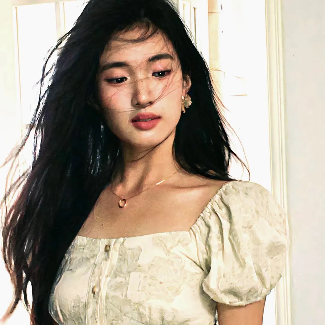 奇光下的秘密